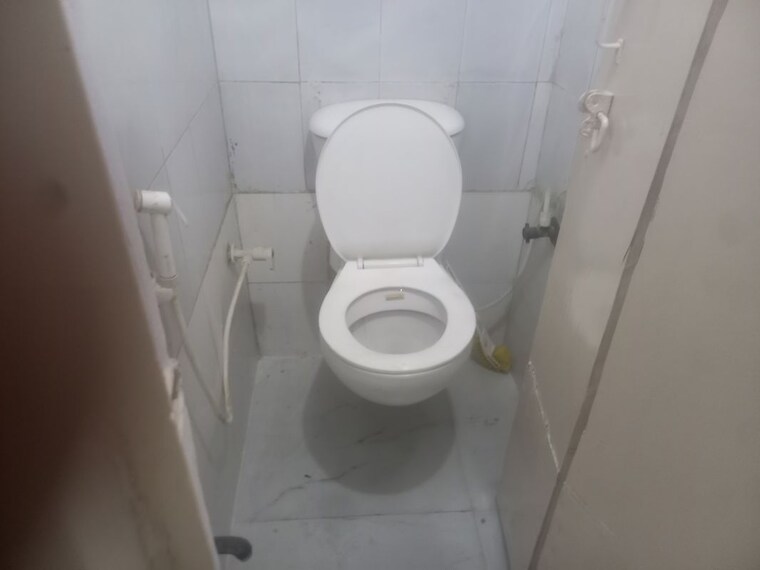 Bathroom, sector 12 2 Bedroom 870 Sq.Ft. Independent House In Sector 12 Noida 10757014