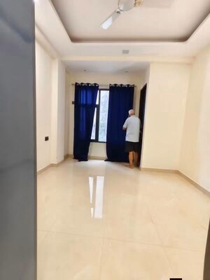 Room in 2 BHK Builder Floor at Sector 15 – for Rent