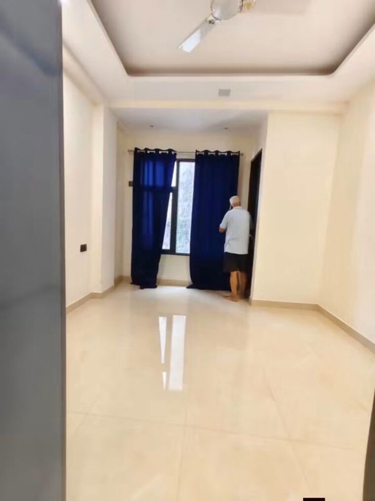Room, sector 15 2 Bedroom 1180 Sq.Ft. Builder Floor In Sector 15 Gurgaon 10757026