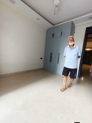 Room in 2 BHK Builder Floor at Sector 15 – for Rent