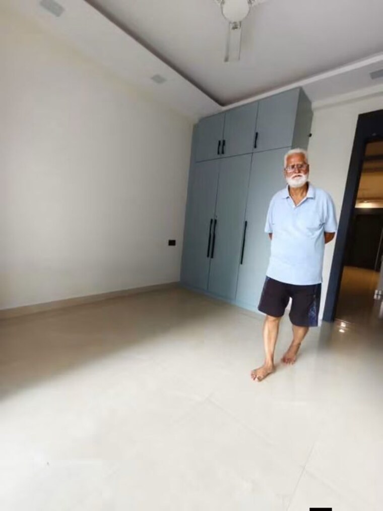 Room, sector 15 2 Bedroom 1180 Sq.Ft. Builder Floor In Sector 15 Gurgaon 10757026