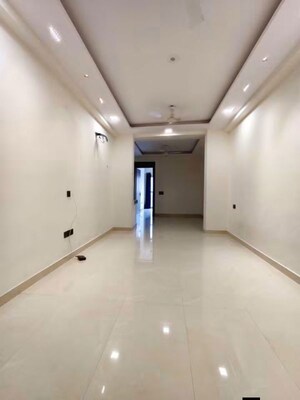 Room in 2 BHK Builder Floor at Sector 15 – for Rent