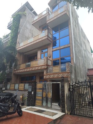 6 BHK Independent House For Sale in Sector 37 Greater Noida