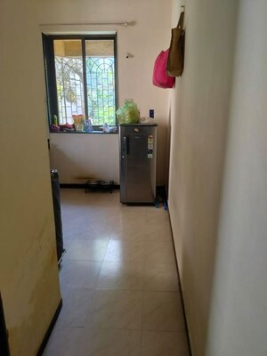 Room in 2 BHK Apartment at Swastik Park, Chembur – for Rent