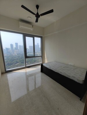 Room in 2.5 BHK Apartment at Marathon Monte South, Byculla West – for Rent
