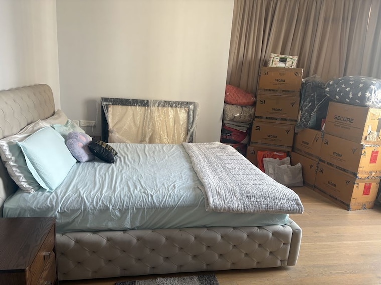 Bedroom, paras-quartier 4 Bedroom 6000 Sq.Ft. Apartment In Gwal Pahari Gurgaon 10757036