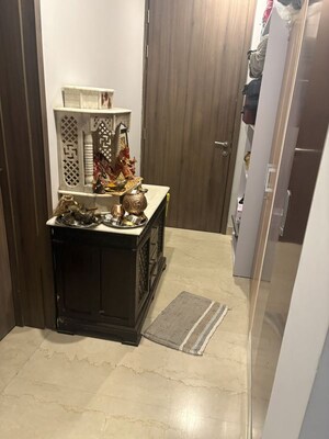Furnished Amenities in 4 BHK Apartment at Paras Quartier, Gwal Pahari – for Rent