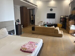 Bedroom in 4 BHK Apartment at Paras Quartier, Gwal Pahari – for Rent