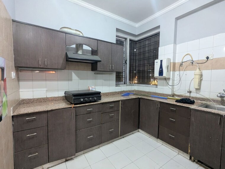 Kitchen, uppal-southend 3 Bedroom 311 Sq.Yd. Builder Floor In Sector 49 Gurgaon 10757045