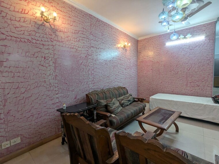 Living Room, uppal-southend 3 Bedroom 311 Sq.Yd. Builder Floor In Sector 49 Gurgaon 10757045