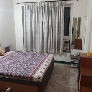 Bedroom in 2 BHK Apartment at Hiranandani Meadows, Manpada – for Rent