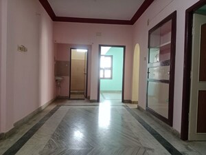Room in 2 BHK Apartment at Parrys – for Rent