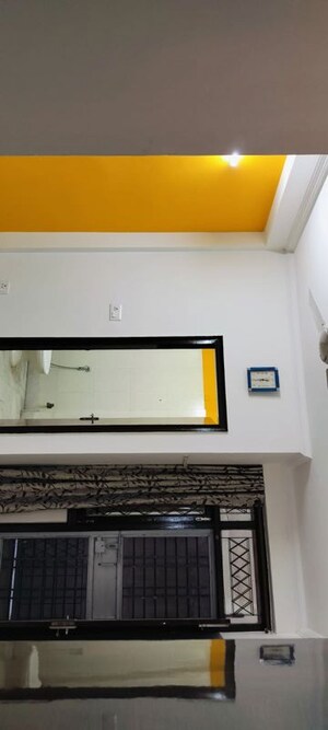 Furnished Amenities in 4 BHK Apartment at Saket – for Rent