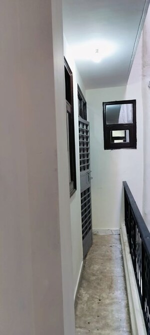 Furnished Amenities in 4 BHK Apartment at Saket – for Rent