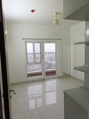 Room in 3 BHK Apartment at SNN Raj GreenBay, Electronic City Phase ii – for Rent