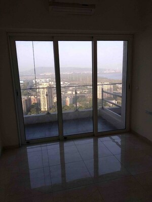 Room in 3 BHK Apartment at L&T Crescent Bay T2, Parel – for Rent