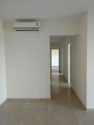 Room in 3 BHK Apartment at L&T Crescent Bay T2, Parel – for Rent