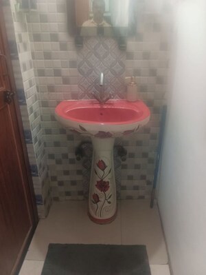 Bathroom in 2.5 BHK Apartment at Amrapali Silicon City, Sector 76 – for Sale
