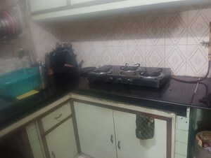 Furnished Amenities in 2.5 BHK Apartment at Amrapali Silicon City, Sector 76 – for Sale