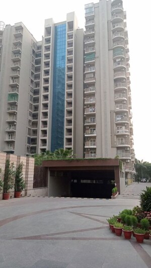 2.5 BHK Apartment – Exterior View View at Amrapali Silicon City, Sector 76 - for Sale