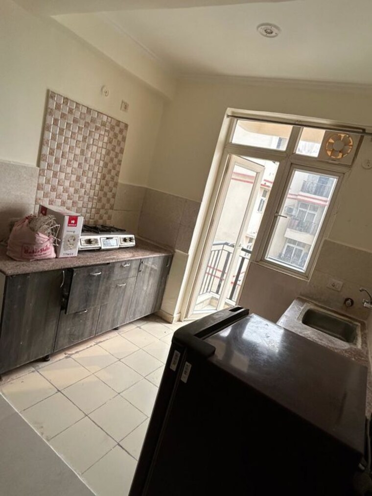 Kitchen, amrapali-silicon-city 2.5 Bedroom 1180 Sq.Ft. Apartment In Sector 76 Noida 10757177