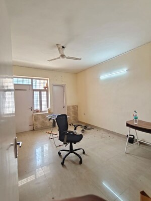 Gym in 3 BHK Builder Floor at Sector 51 – for Rent