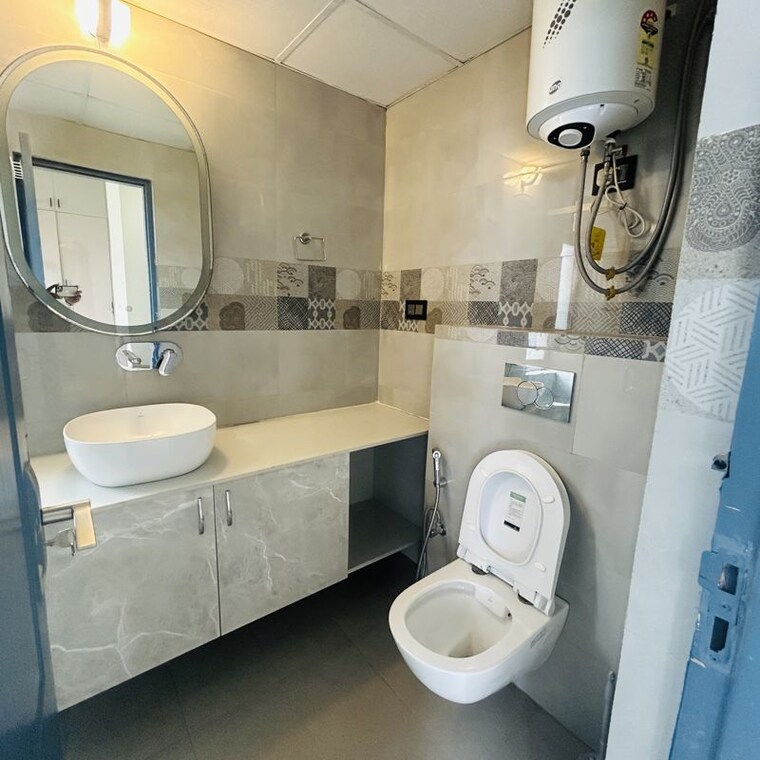 Bathroom, bestech-park-view-city-2 3.5 Bedroom 1870 Sq.Ft. Apartment In Sector 49 Gurgaon 10757180