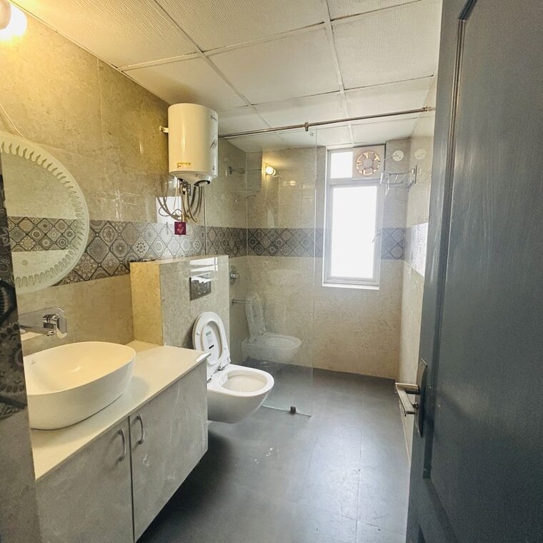 Bathroom, bestech-park-view-city-2 3.5 Bedroom 1870 Sq.Ft. Apartment In Sector 49 Gurgaon 10757180