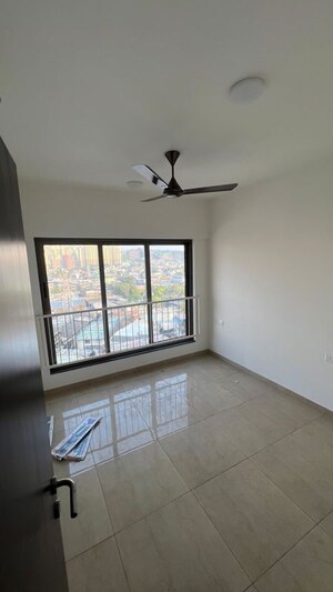 Room in 2 BHK Apartment at Mahindra Alcove, Chandivali – for Rent