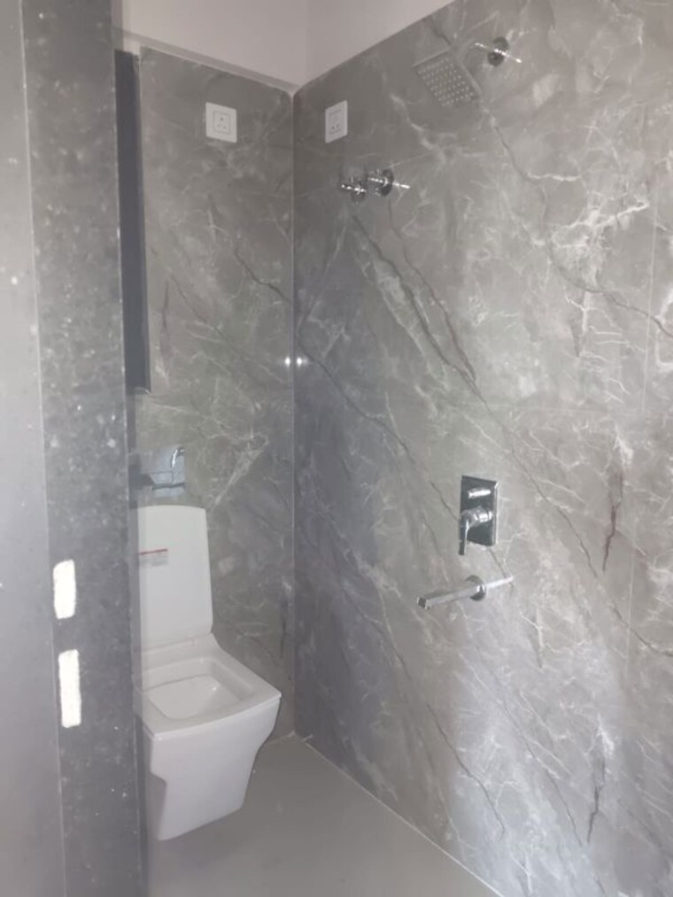 Bathroom, dadar west 1 Bedroom 420 Sq.Ft. Apartment In Dadar West Mumbai 10757198