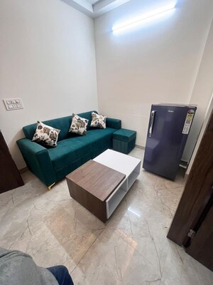 Team Area in 1 BHK Builder Floor at Sector 51 – for Rent