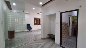 Room in 2 BHK Apartment at Chitrapuri Colony – for Rent