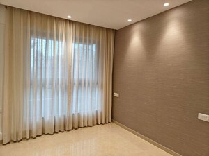 Room in 2 BHK Apartment at Hiranandani Highland, Powai – for Sale