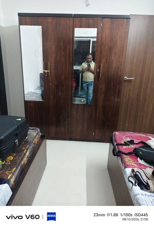 Furnished Amenities in 2 BHK Apartment at Worli – for Rent