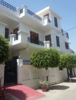 6+ BHK Independent House For Rent in Vishal Khand