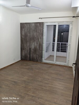 Room in 3 BHK Apartment at 3C Lotus Panache, Sector 110 – for Rent