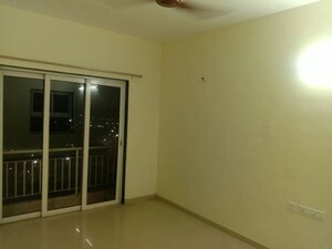 Room in 2 BHK Apartment at Indiabulls Greens, New Panvel – for Rent