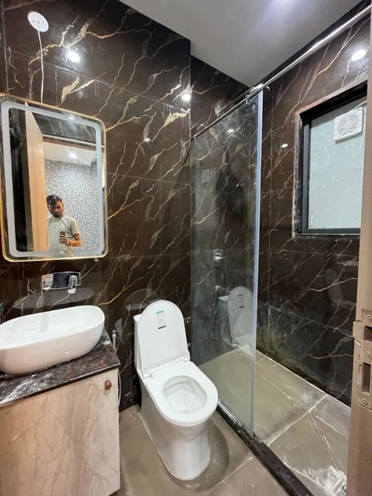 Bathroom, ardee-city 1 Bedroom 800 Sq.Ft. Builder Floor In Sector 52 Gurgaon 10757605