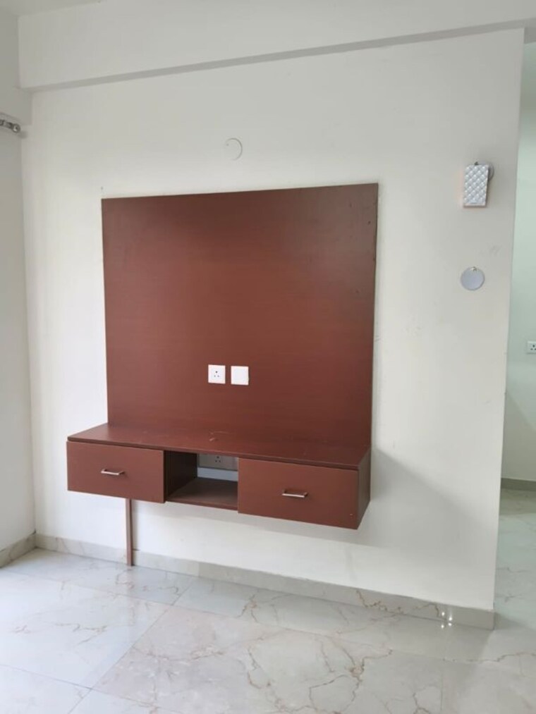 Room, smart-world-gems 2.5 Bedroom 1185 Sq.Ft. Apartment In Sector 89 Gurgaon 10757639