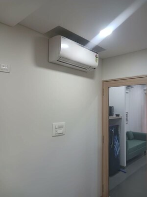   Office Space at Wadhwa The Gateway, Mulund West – for Rent