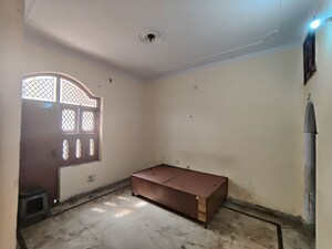 3 BHK Builder Floor For Rent in Green Fields Colony