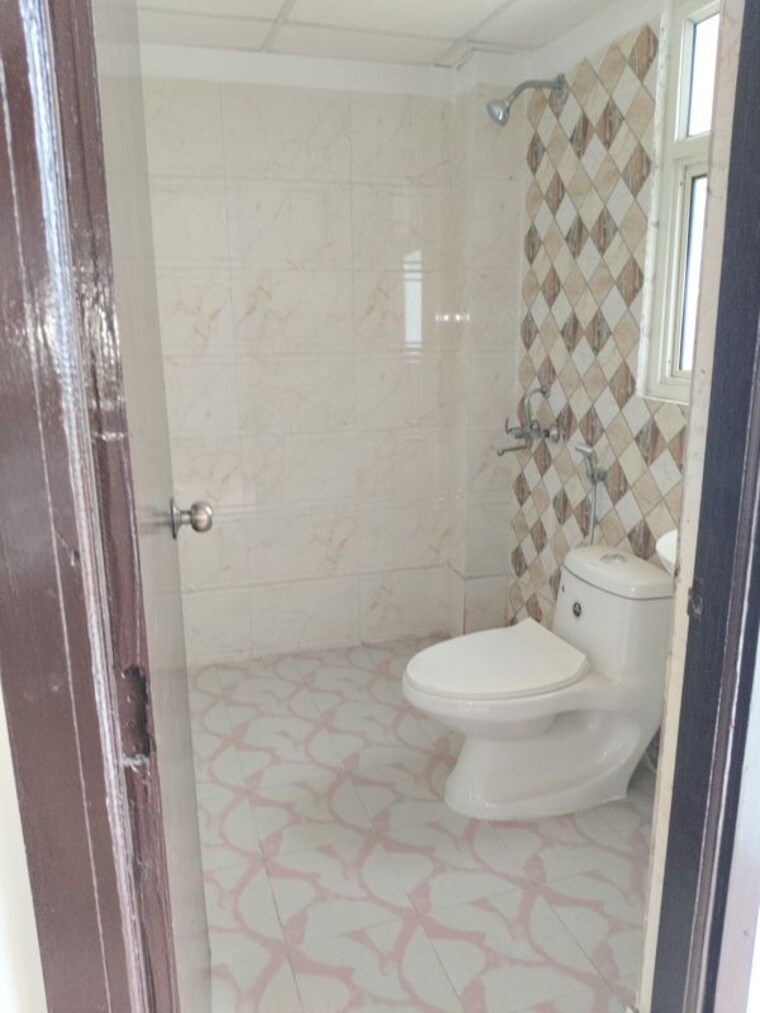 Bathroom, eureka-diya-green-city 2.5 Bedroom 1110 Sq.Ft. Apartment In Raj Nagar Extension Ghaziabad 10757593