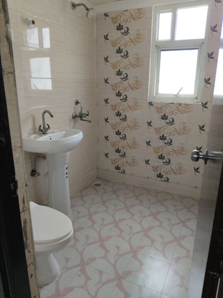 Bathroom, eureka-diya-green-city 2.5 Bedroom 1110 Sq.Ft. Apartment In Raj Nagar Extension Ghaziabad 10757593