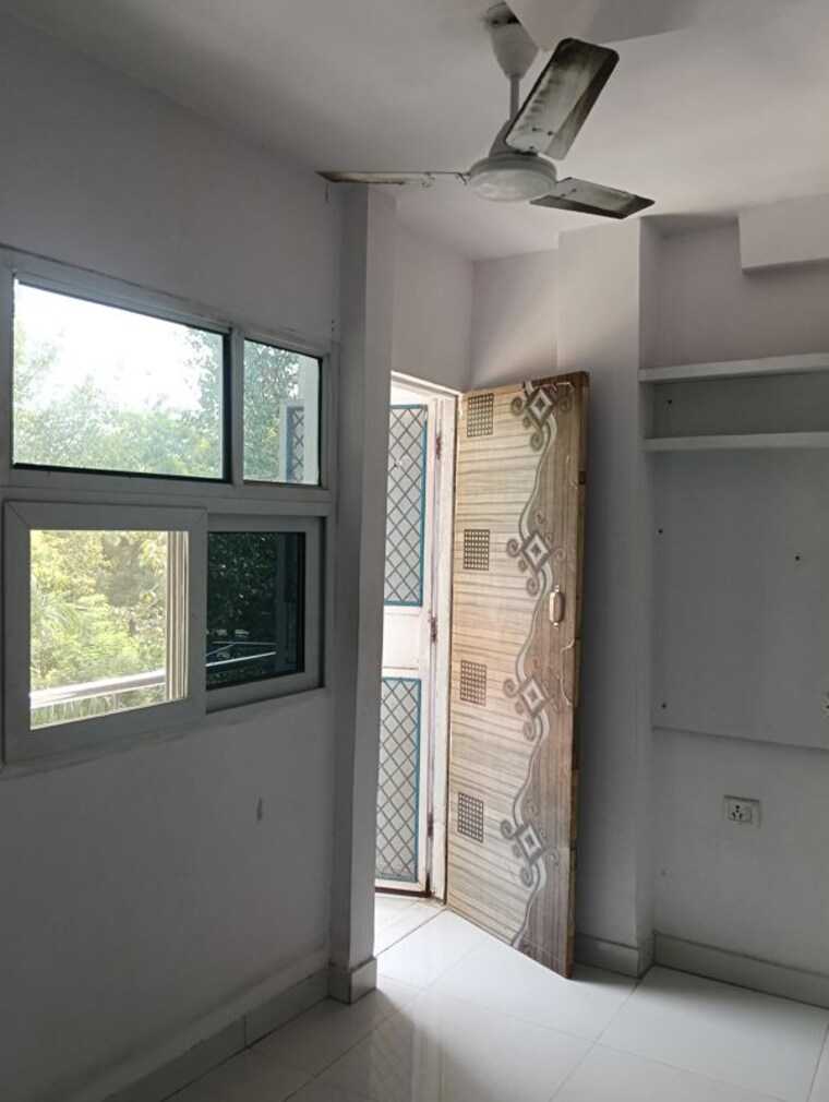 Room, sector 16b dwarka 1 Bedroom 850 Sq.Ft. Apartment In Sector 16b Dwarka Delhi 10757646