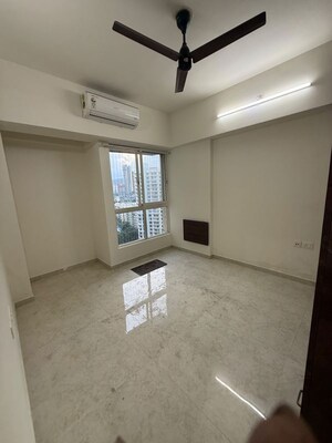 2 BHK Apartment For Rent in Lodha Amara, Kolshet Road