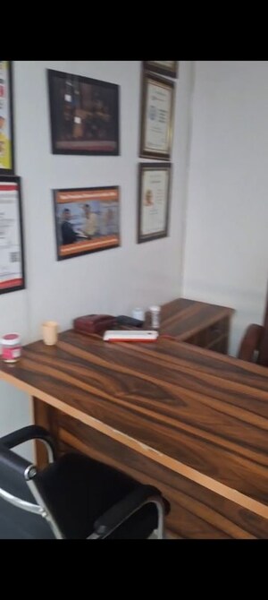  Office Space For Rent in Gaur City Mall, Sector 4 Greater Noida