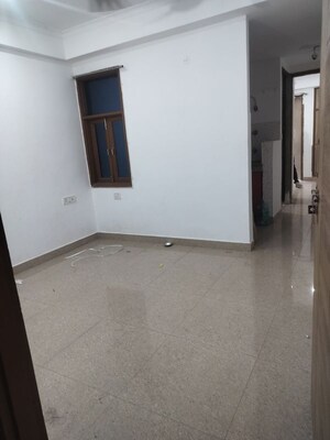 Room in 1 BHK Builder Floor at Maidan Garhi – for Rent