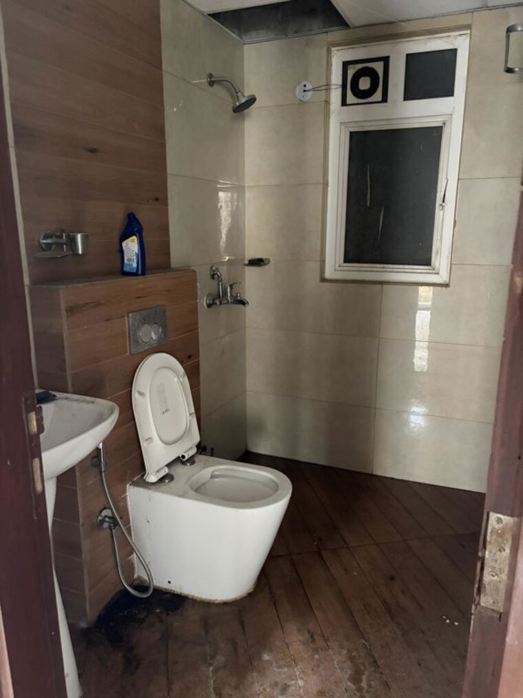 Bathroom, ace-parkway 3 Bedroom 1750 Sq.Ft. Apartment In Sector 150 Noida 10757664