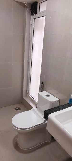 Bathroom in 3 BHK Apartment at One Indiabulls Thane 1, Pokhran Road No One – for Sale