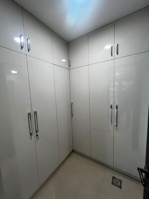 Room in 4 BHK Apartment at M3M Golf Estate, Sector 65 – for Sale